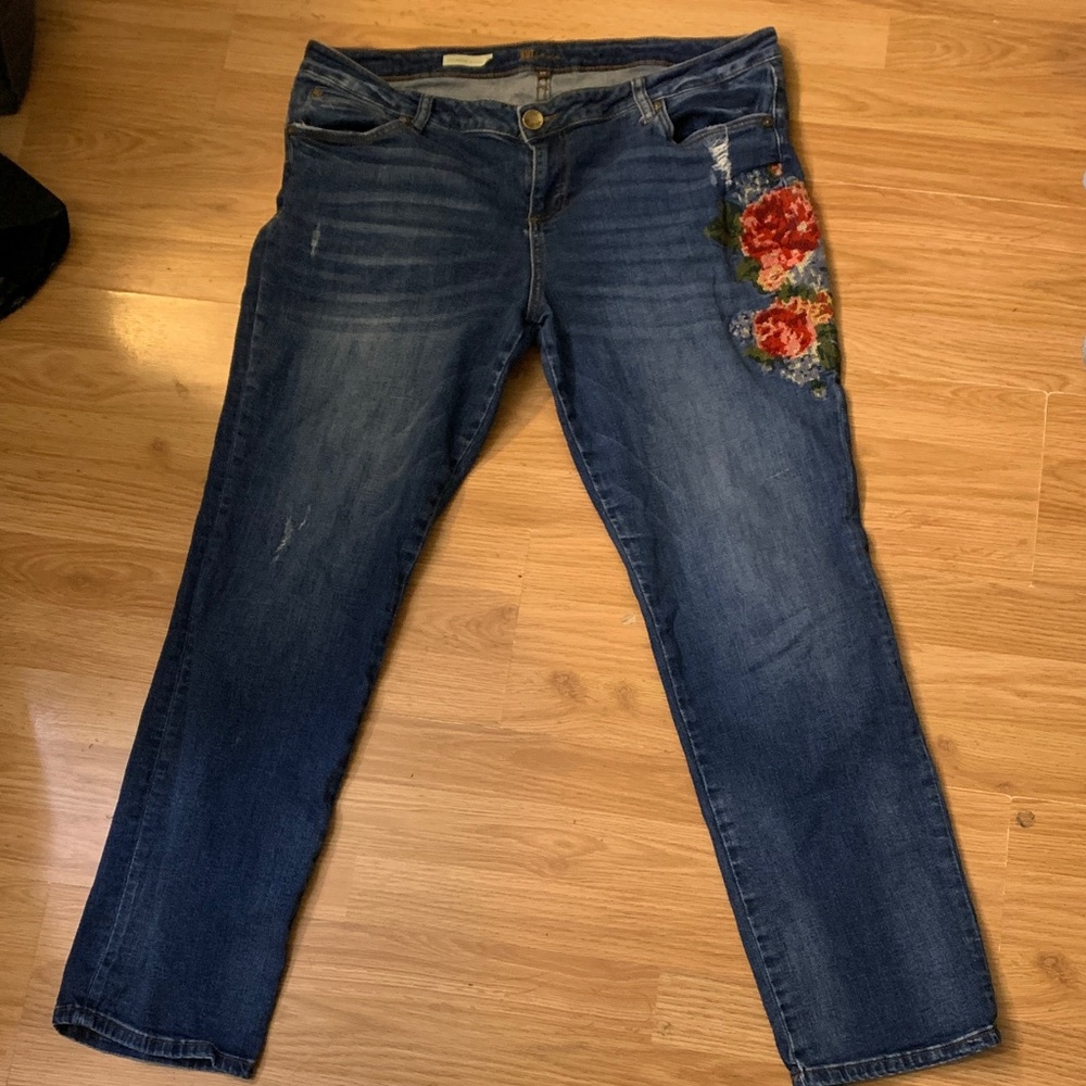 KUT from the cloth Embroidered Blue Jeans Catherine Boyfriend